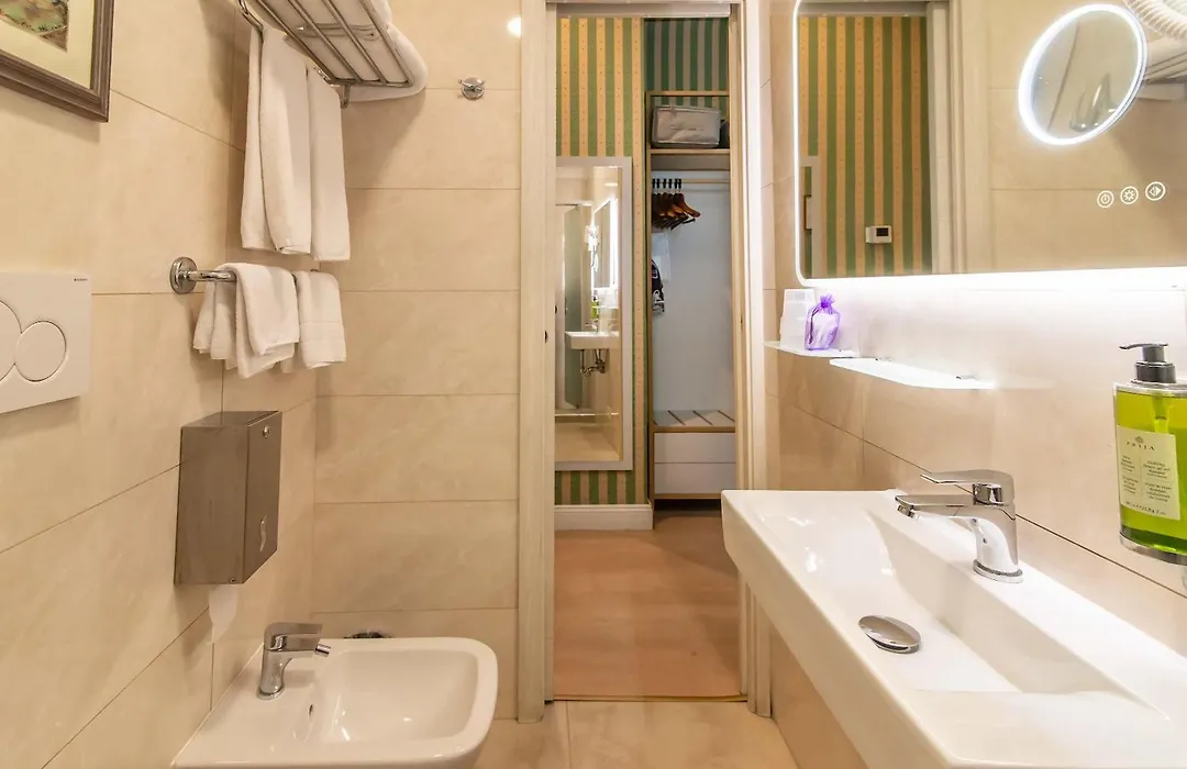 Gambrinus Hotel-1
